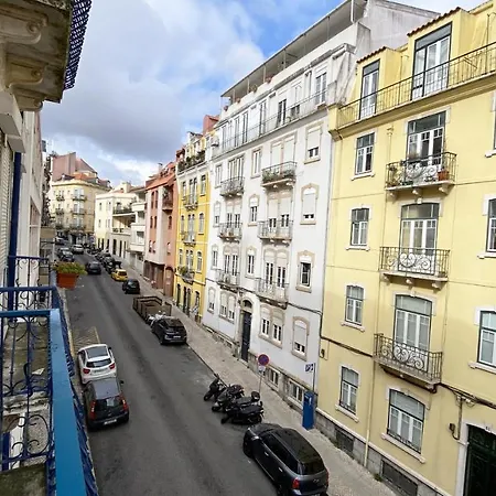 House On The Hill Apartman