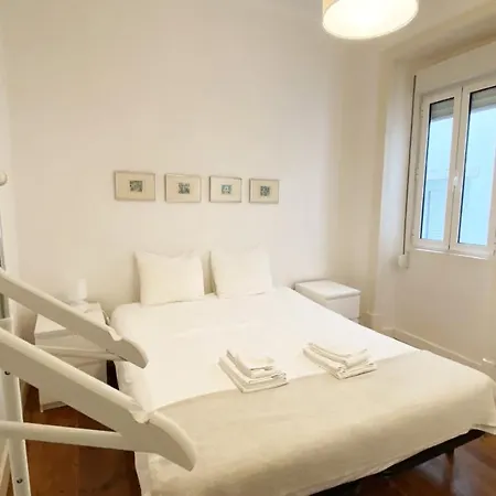 Apartment House On The Hill Lissabon