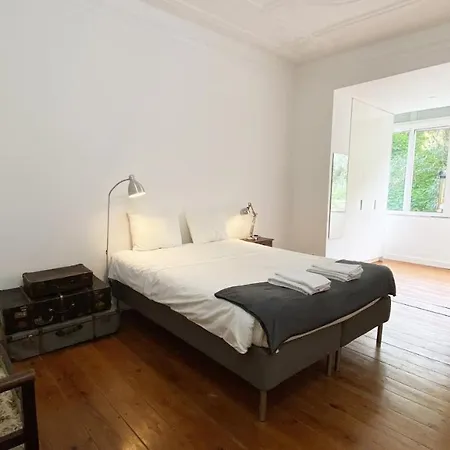 House On The Hill Lisboa